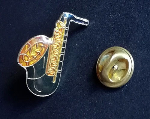 Saxophone - Saxophone vintage enamel pin -   France pin