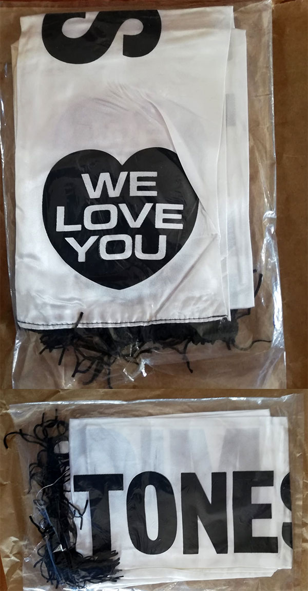 The Rolling Stones: promo scarf 1970's - White scarf with black tassels, USA 1975, scarf